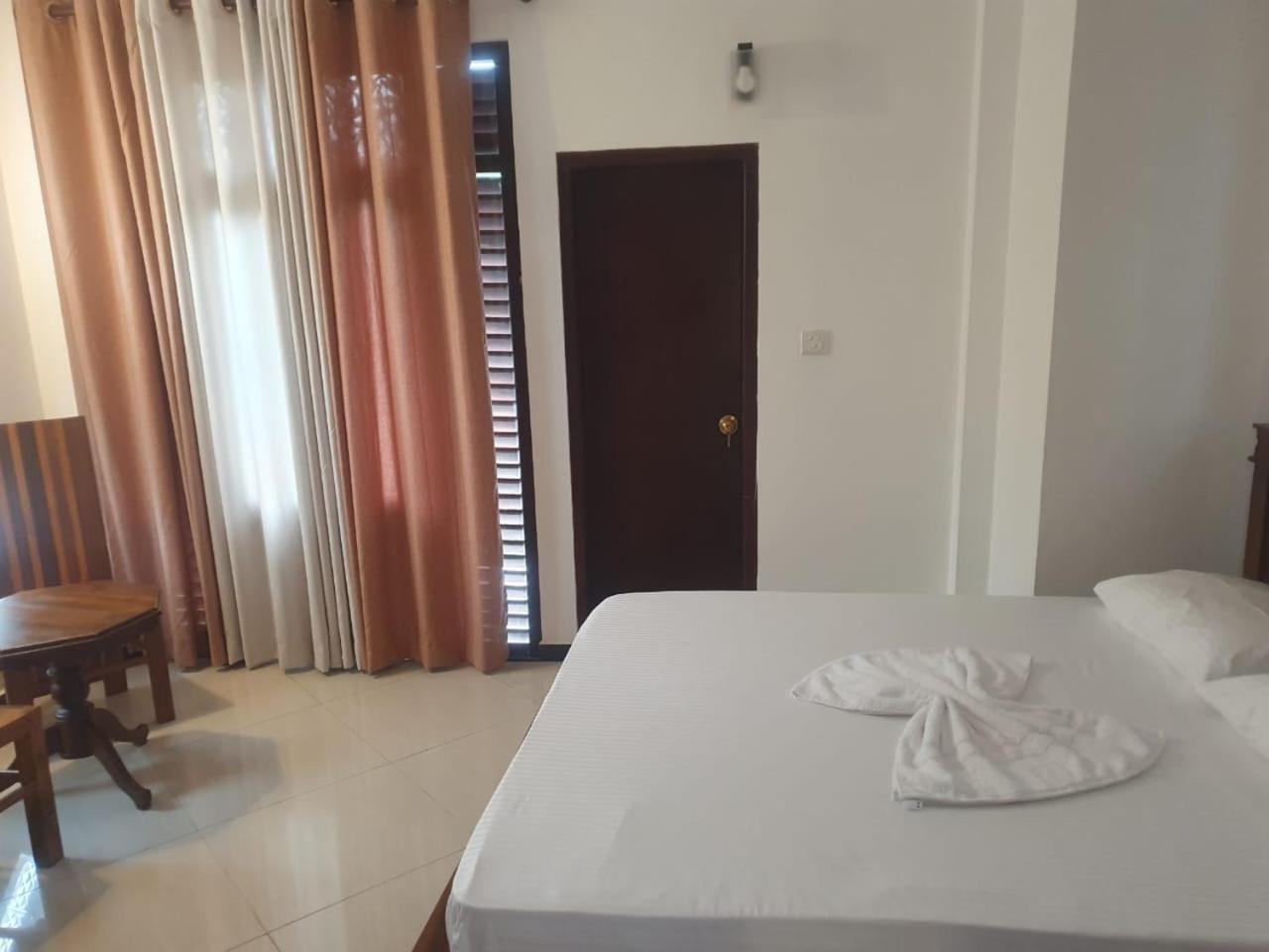 Ravi Place Unawatuna Exterior foto